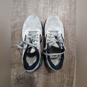 Brooks Adrenaline GTS 22 Women's Shoes